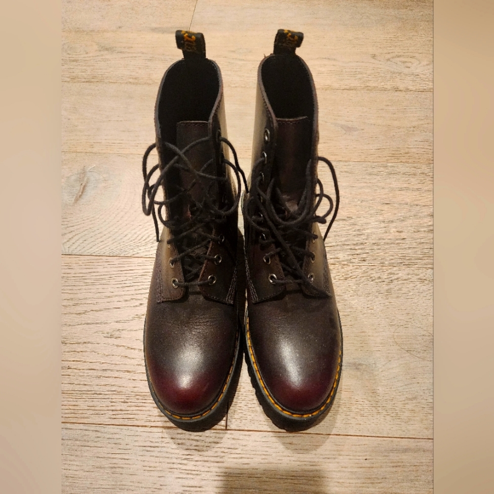 Dr. Martens Shriver Hi in Wine (size 8)